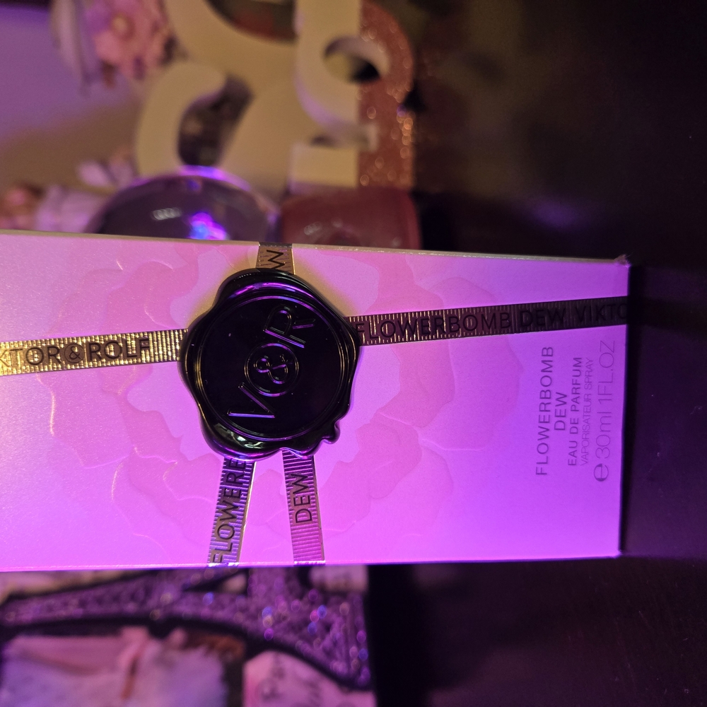 Viktor & Rolf Flowerbomb Perfume